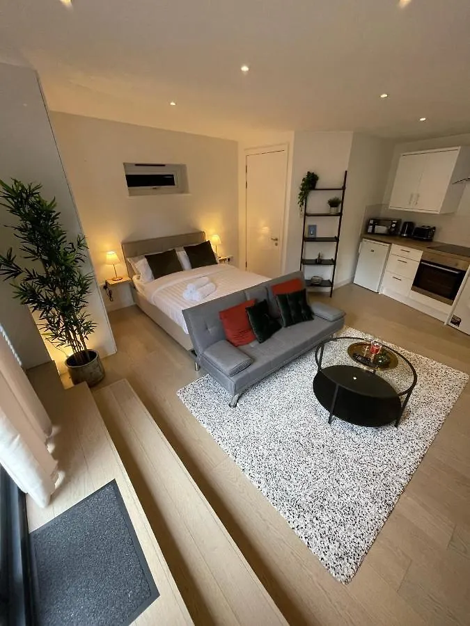 Studio House Apartment Dagenham