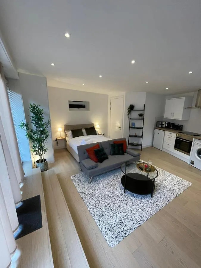 Studio House Apartment Dagenham 0*,