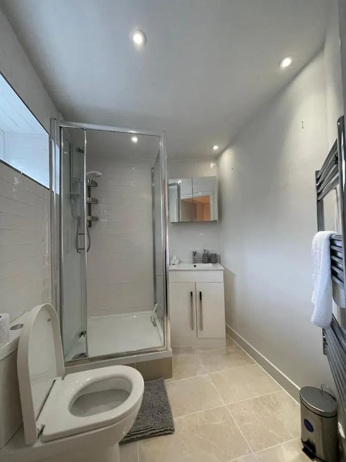 Studio House Apartment Dagenham 0*,  United Kingdom
